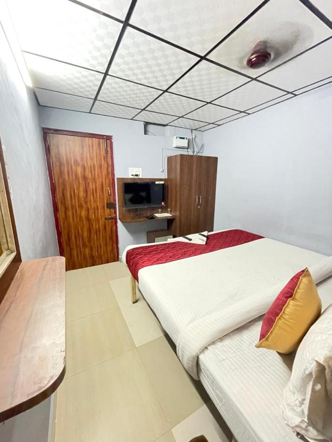 Skyry Hotel Iyyapanthangal 钦奈 外观 照片